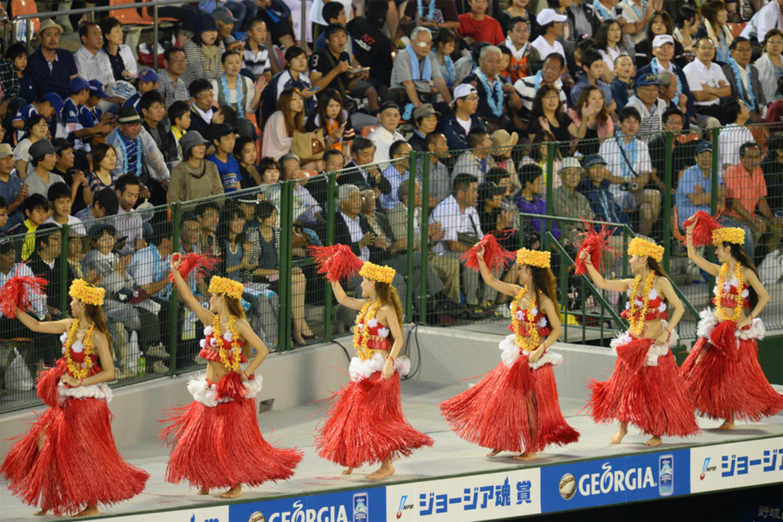 オールスターゲームでは、昭和40年代の後楽園球場を再現